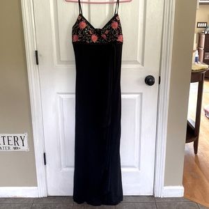 Formal long dress. Black with beautiful vibrant floral top. Size 7/8